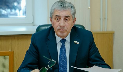 С личными вопросами – к спикеру ЗС